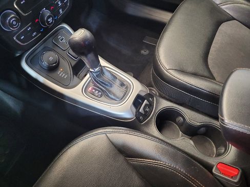 Used 2018 Jeep Compass Latitude w/ Popular Equipment Group AWD/4WD image 26