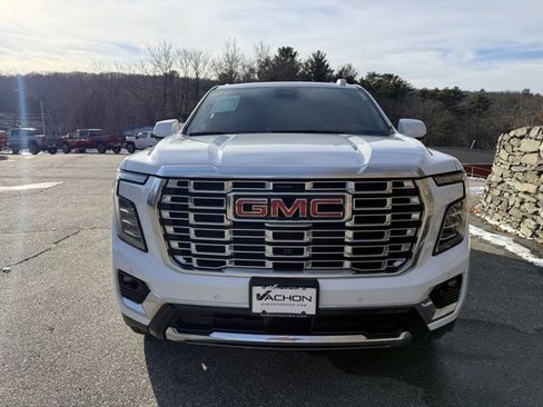 Used 2025 GMC Yukon Denali image 3