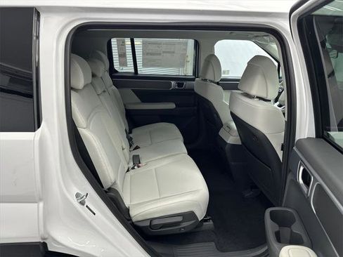 New 2026 Hyundai Santa Fe SE image 15