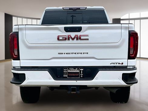 Used 2022 GMC Sierra 2500 AT4 w/ AT4 Premium Plus Package AWD/4WD image 5