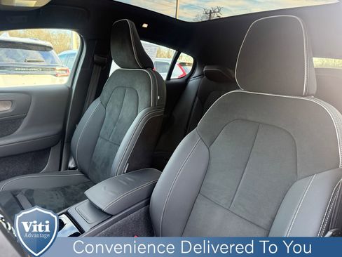 Certified 2023 Volvo C40 P8 Recharge Ultimate image 18