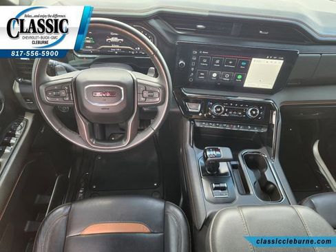Used 2024 GMC Sierra 1500 AT4 w/ AT4 Preferred Package AWD/4WD image 3