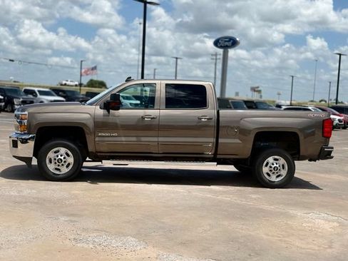 Used 2015 Chevrolet Silverado 2500 LT w/ LT Convenience Package AWD/4WD image 5