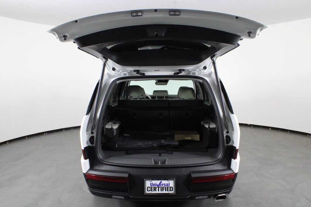 Certified 2027 Hyundai Santa Fe SEL FWD image 17