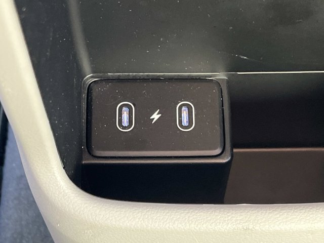 Certified 2025 Hyundai Kona SEL FWD image 16