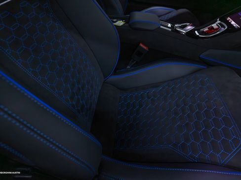 Used 2023 Lamborghini Huracan Tecnica image 45