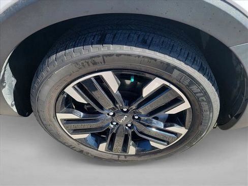 Used 2023 Kia Telluride SX image 10