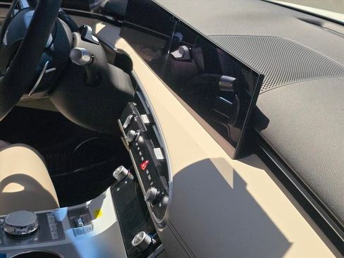 New 2026 Genesis GV70 2.5T Advanced image 7