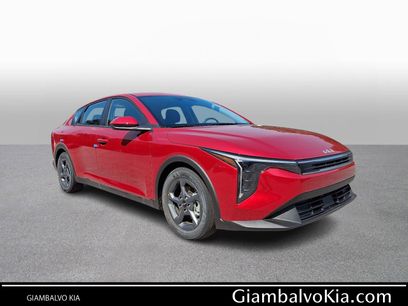 New 2025 Kia K4 LXS