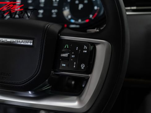 Used 2024 Land Rover Range Rover SE image 30