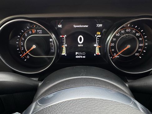 Used 2020 Jeep Gladiator Sport w/ Quick Order Package 24S image 35