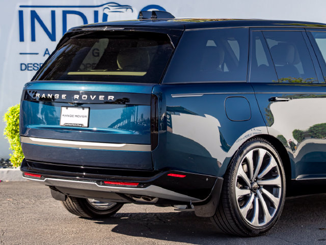 New 2026 Land Rover Range Rover Autobiography AWD/4WD image 7
