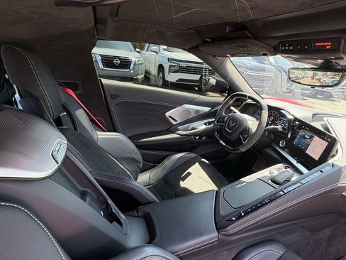 Used 2025 Chevrolet Corvette Z06 RWD image 25