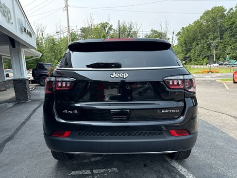 Used 2023 Jeep Compass Limited AWD/4WD image 4