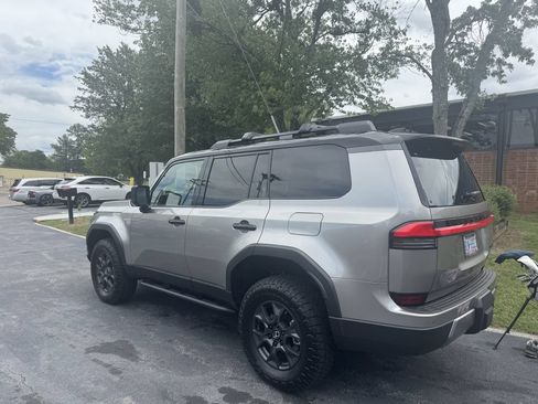Used 2026 Lexus GX 550 AWD/4WD image 3