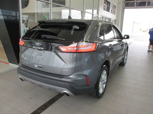 Used 2022 Ford Edge Titanium image 7