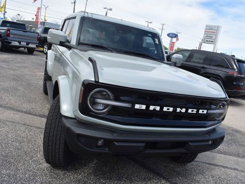 Used 2024 Ford Bronco Outer Banks AWD/4WD image 10