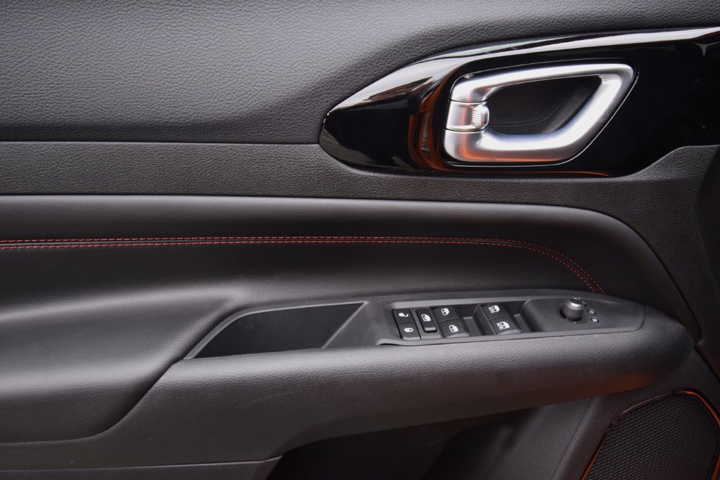 New 2026 Jeep Compass Trailhawk AWD/4WD image 28