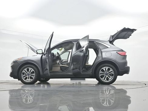 Certified 2021 Ford Escape SEL w/ Technology Package AWD/4WD image 46