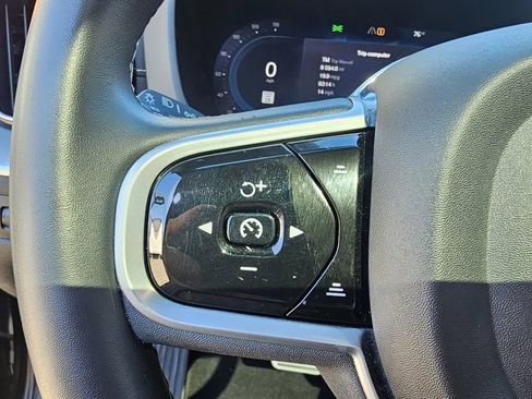 Certified 2022 Volvo XC60 B6 R-Design w/ Climate Package image 22