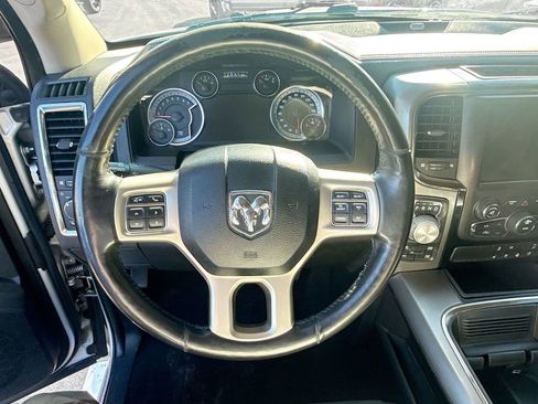 Used 2018 RAM 1500 Laramie AWD/4WD image 12