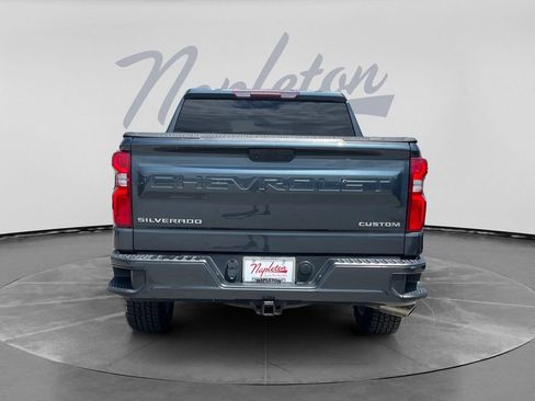 Used 2019 Chevrolet Silverado 1500 Custom w/ Custom Value Package AWD/4WD image 7