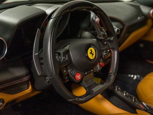 Used 2020 Ferrari F8 Tributo image 36