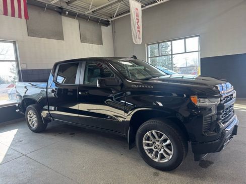 Used 2023 Chevrolet Silverado 1500 RST w/ Convenience Package II image 4
