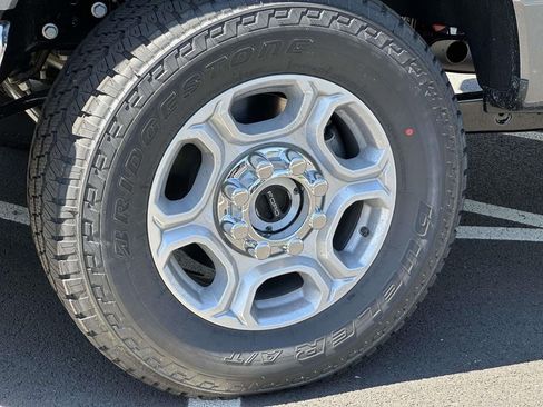 New 2026 Ford F250 XLT w/ FX4 Off-Road Package AWD/4WD image 8