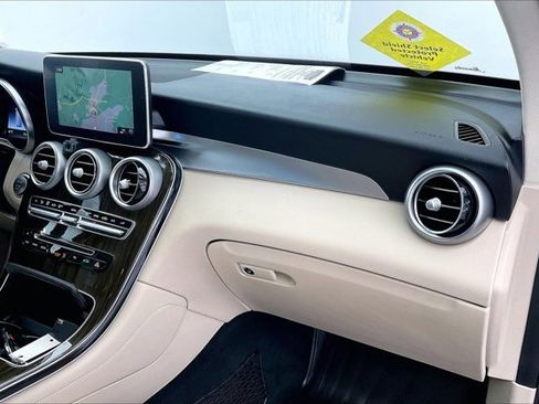 Used 2018 Mercedes-Benz GLC 300 4MATIC image 16
