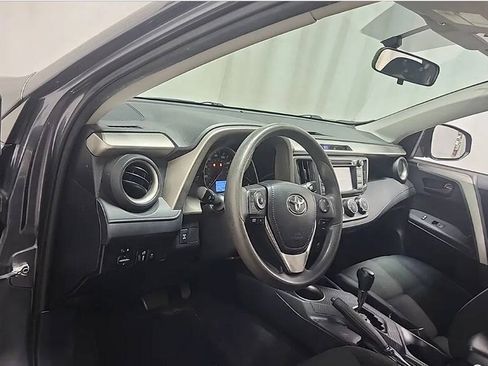 Used 2015 Toyota RAV4 LE AWD/4WD image 7