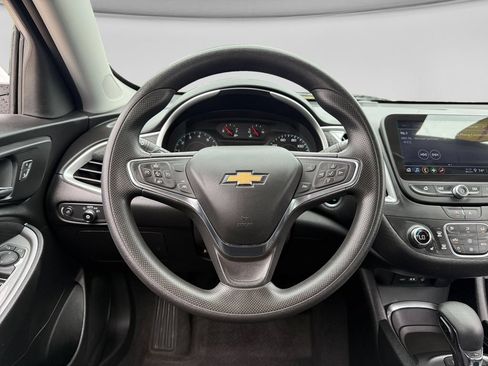 Used 2024 Chevrolet Malibu LT FWD image 14