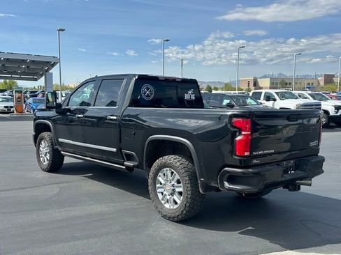 Used 2024 Chevrolet Silverado 3500 High Country w/ Technology Package AWD/4WD image 21