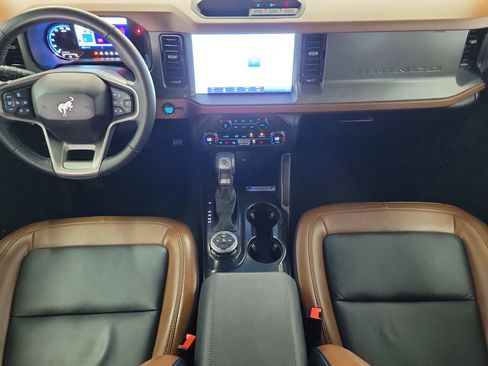 Used 2024 Ford Bronco Outer Banks AWD/4WD image 16