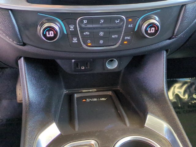Used 2023 Chevrolet Traverse LT w/ LPO, Cargo Package FWD image 18