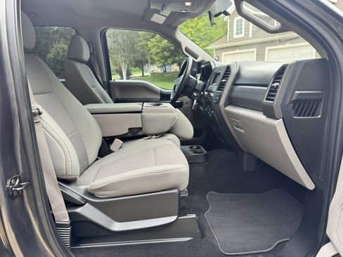 Used 2019 Ford F250 XL w/ STX Appearance Package AWD/4WD image 18