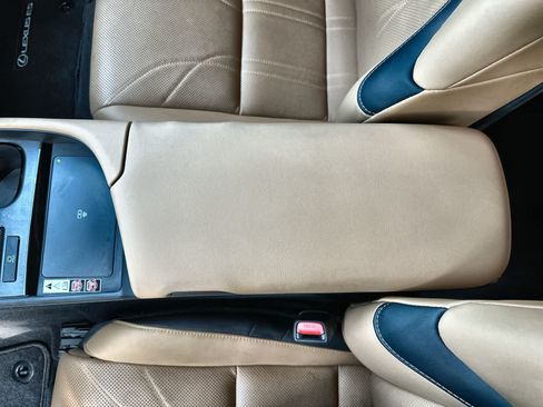 Used 2024 Lexus ES 350 Ultra Luxury w/ Accessory Package (Z2) FWD image 21