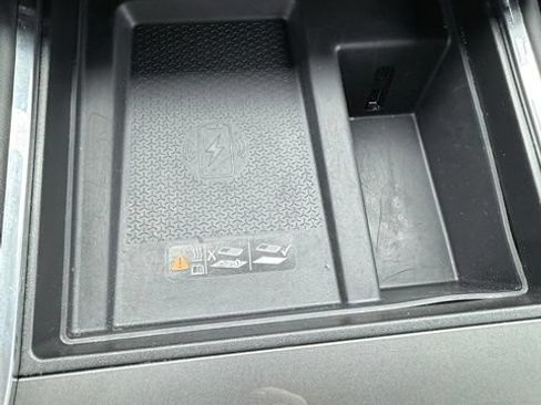 Certified 2025 GMC Acadia Elevation FWD image 31