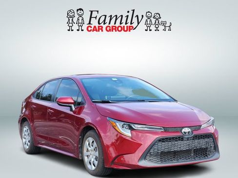 Used 2022 Toyota Corolla LE FWD image 2