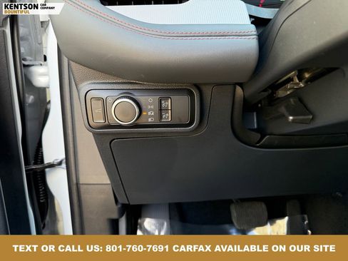 Used 2025 Ford Explorer Active image 17