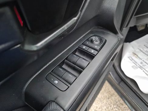 Used 2024 Toyota Tacoma SR5 AWD/4WD image 13