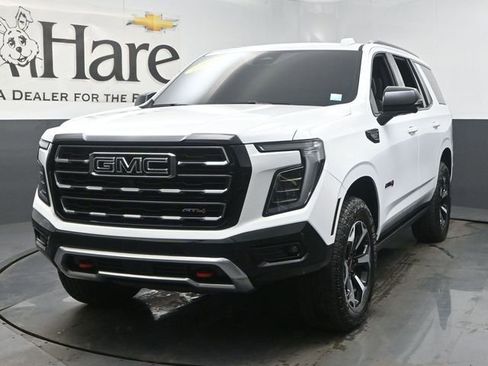 Used 2026 GMC Yukon AT4 w/ AT4 Premium Plus Package AWD/4WD image 7