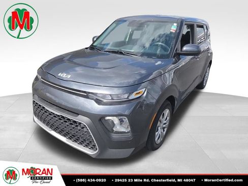 Used 2022 Kia Soul LX FWD image 1