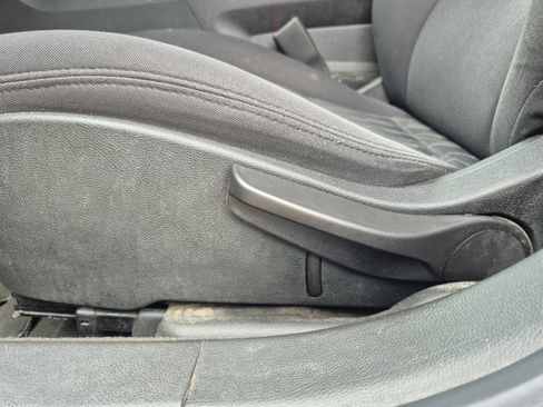Used 2015 Chevrolet Volt FWD image 14