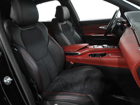 Used 2022 Genesis GV70 3.5T Sport w/ Sport Prestige Package image 19