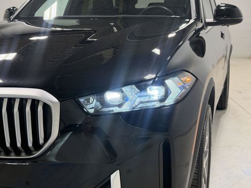 Used 2024 BMW X5 xDrive40i w/ Premium Package AWD/4WD image 31