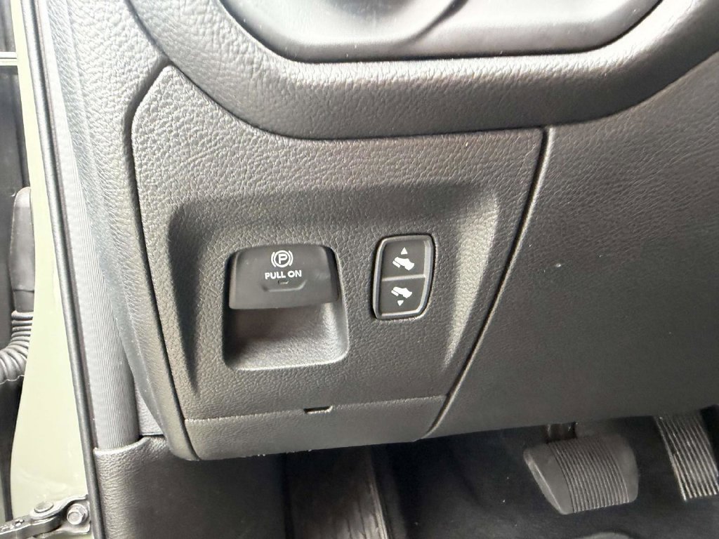 Used 2026 RAM 1500 Laramie AWD/4WD image 28