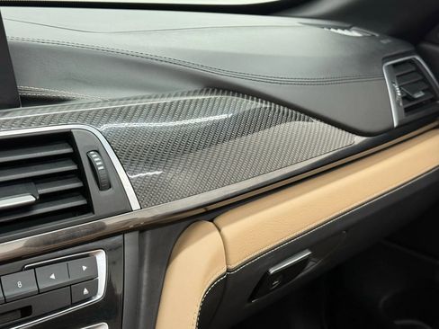 Used 2016 BMW M4 Convertible 2D image 34