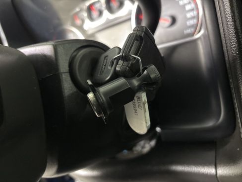 Used 2015 GMC Sierra 1500 SLE w/ SLE Value Package image 13