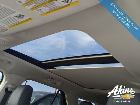 Used 2025 Ford Explorer Active w/ Active Comfort Package image 19